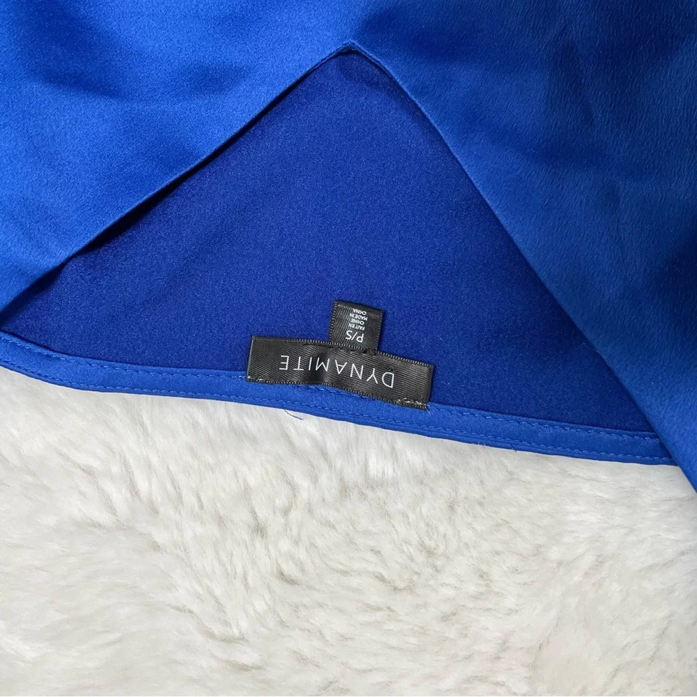 Dynamite Sapphire Blue V-Neck Blouse - Picture 3 of 4